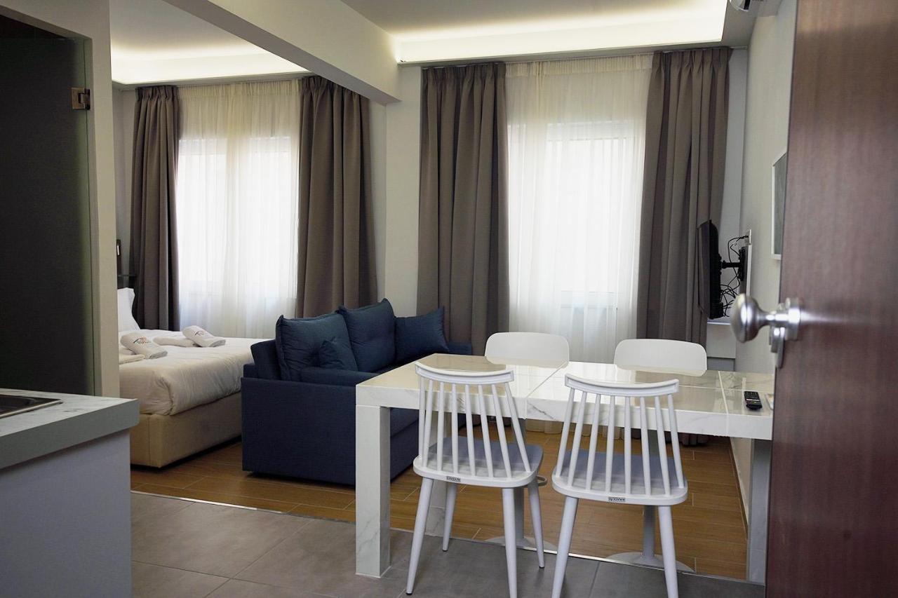 Tip - Top Suites Atenas Exterior foto